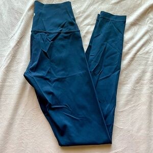 Lululemon Navy Wunder Under Leggings 4